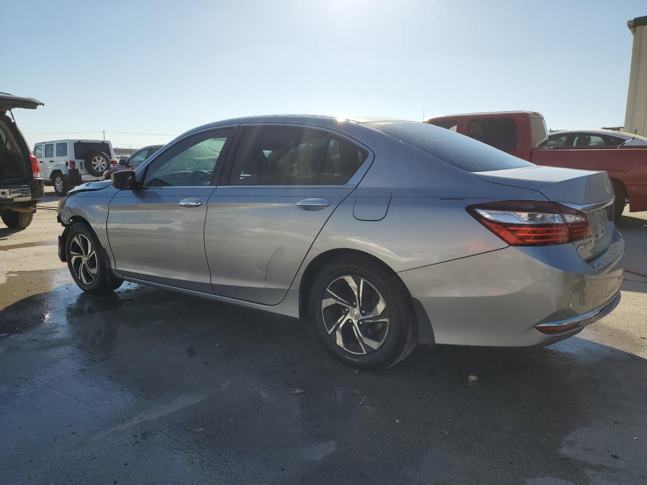 2016 Honda Accord VIN 1HGCR2F36GA220619 Copart auction photo, front end / minor dent/scratches damage thumbnail 2