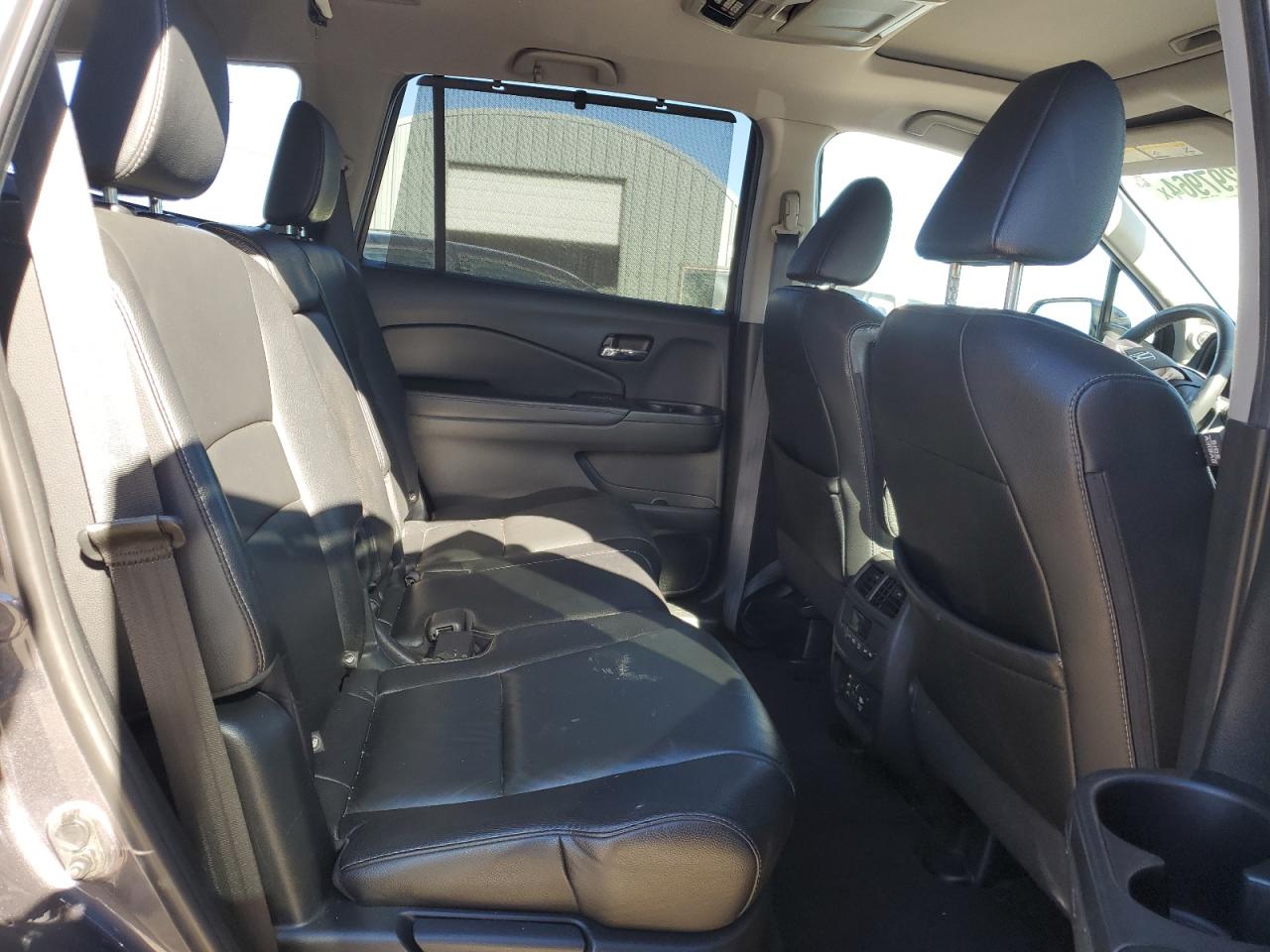 2017 Honda Pilot VIN 5FNYF6H92HB073620 Copart auction photo, front end / minor dent/scratches damage thumbnail 11