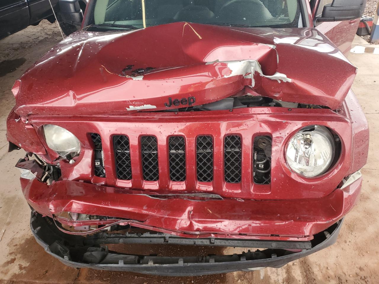2014 Jeep Liberty (Patriot) VIN 1C4NJPBA2ED705240 Copart auction photo, front end / side damage thumbnail 12