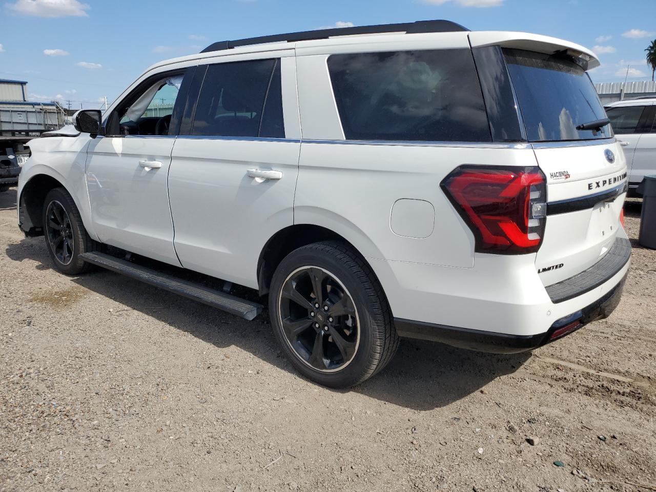 2023 Ford Expedition VIN 1FMJU1K85PEA53898 Copart auction photo, front end / minor dent/scratches damage thumbnail 2