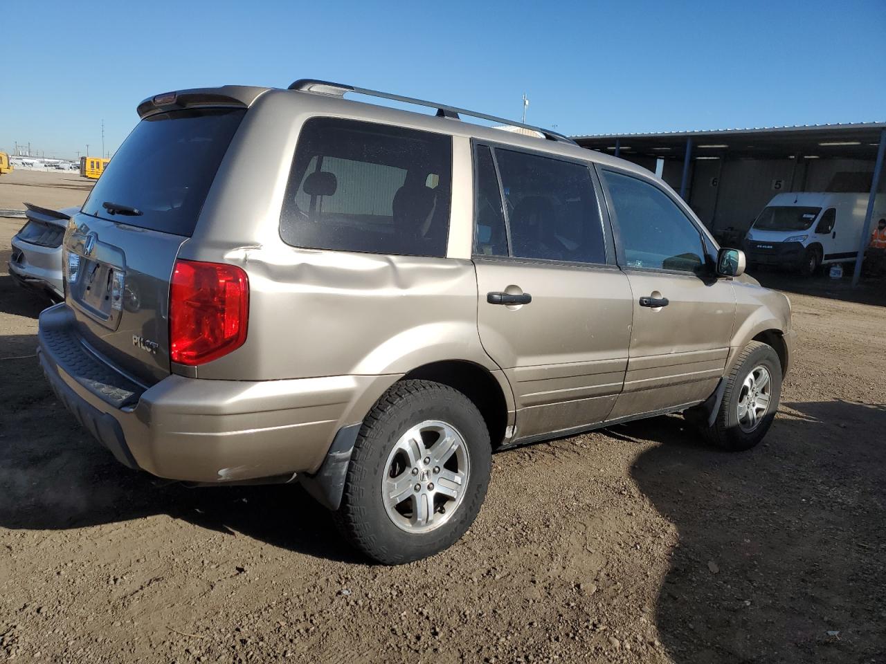 2004 Honda Pilot VIN 2HKYF18564H525807 Copart auction photo, side damage thumbnail 3