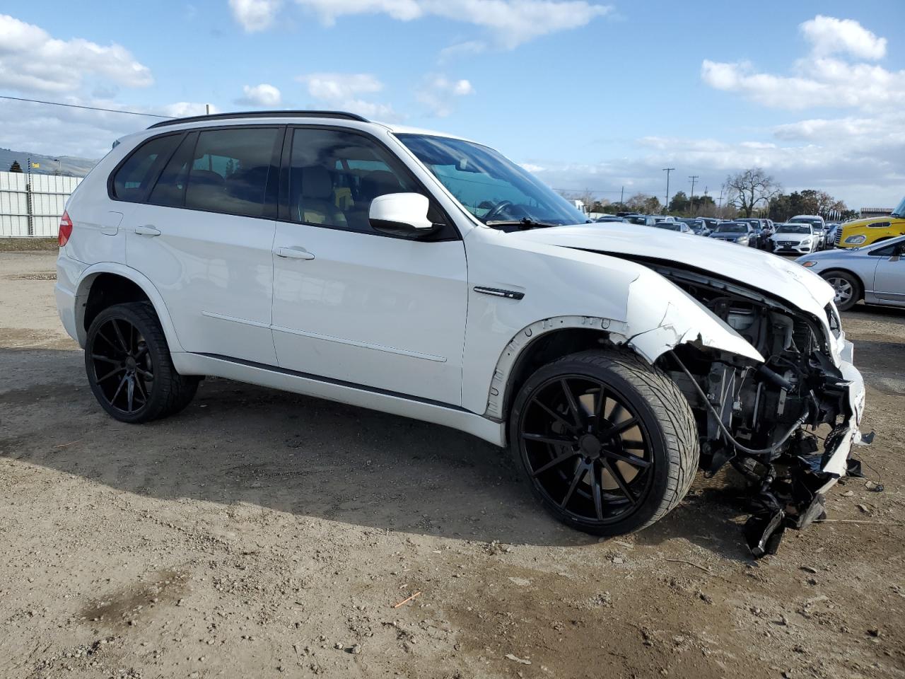 2010 BMW X5 VIN 5YMGY0C55ALK25116 Copart auction photo, front end / side damage thumbnail 4