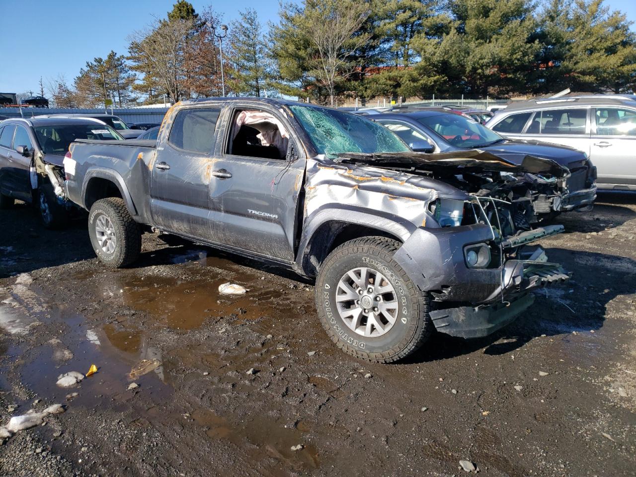 2019 Toyota Tacoma VIN 3TMDZ5BN6KM077386 Copart auction photo, all over damage thumbnail 4
