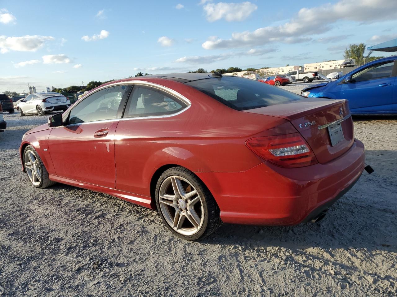 2012 Mercedes-Benz C-klasse VIN WDDGJ4HB5CF910193 Copart auction photo, normal wear / minor dent/scratches damage thumbnail 2