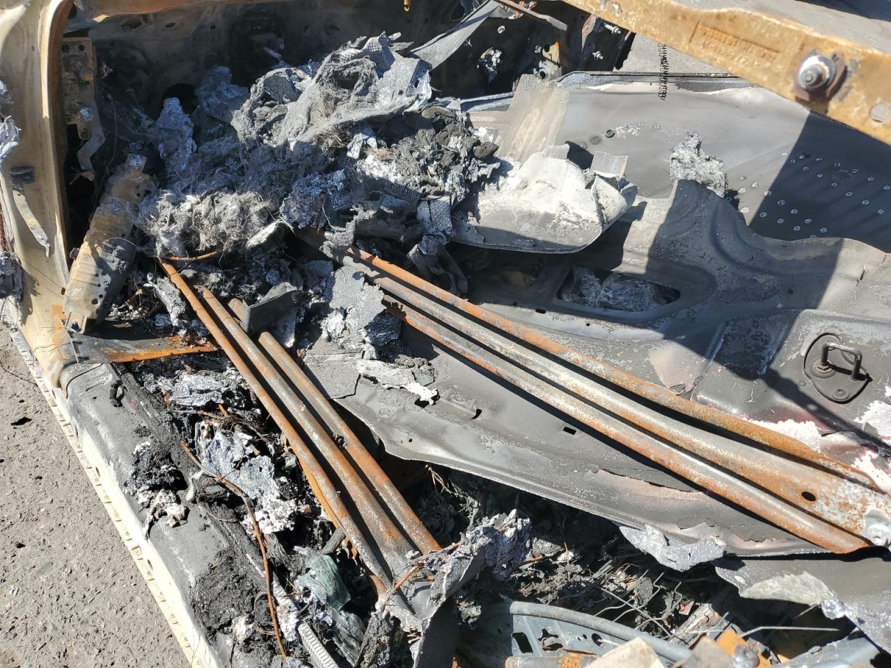 2020 BMW M8 VIN WBSDZ0C02LCE04435 Copart auction photo, burn damage thumbnail 8