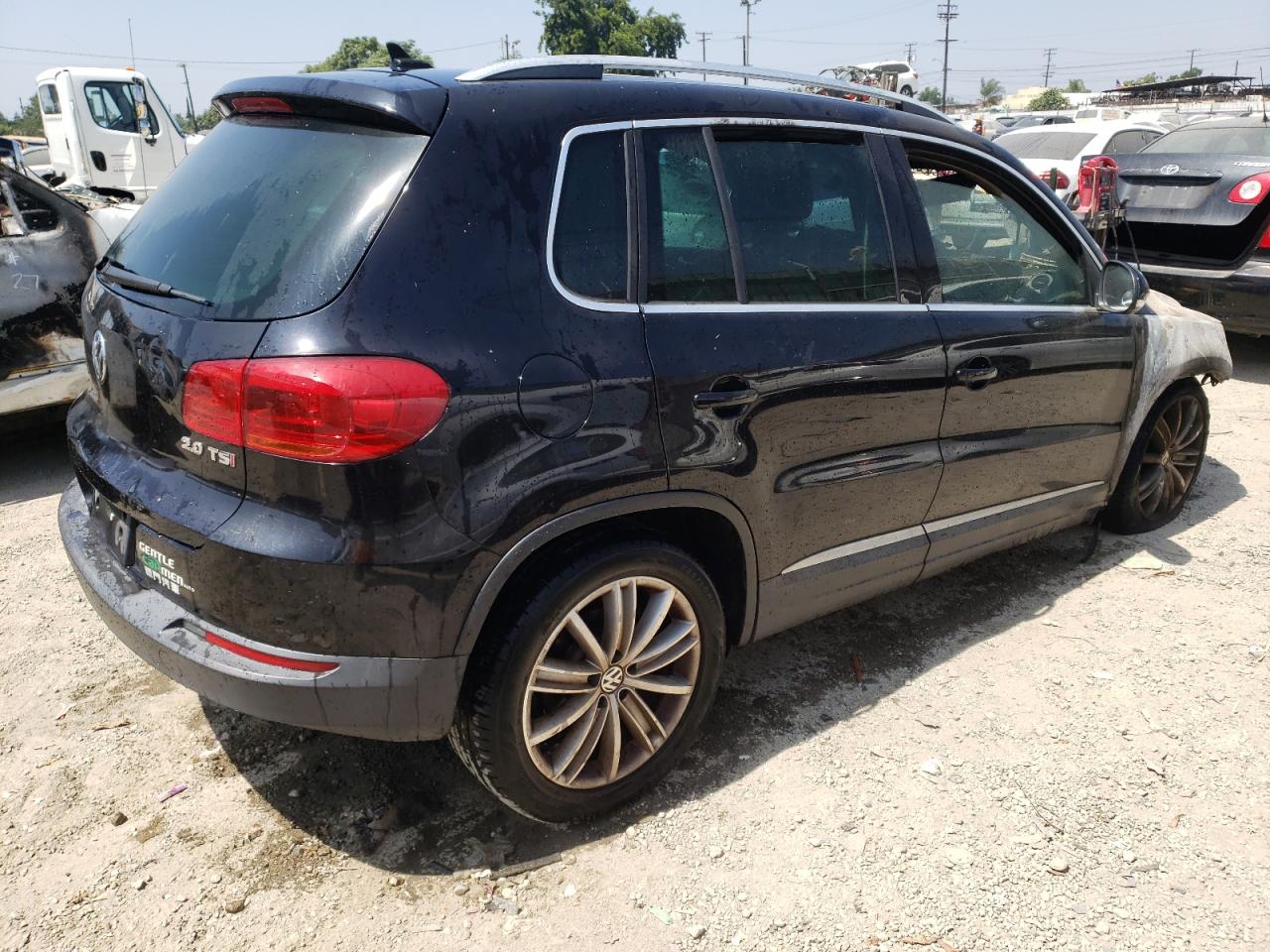 2015 Volkswagen Tiguan VIN WVGAV7AX6FW524300 Copart auction photo, burn - engine damage thumbnail 3