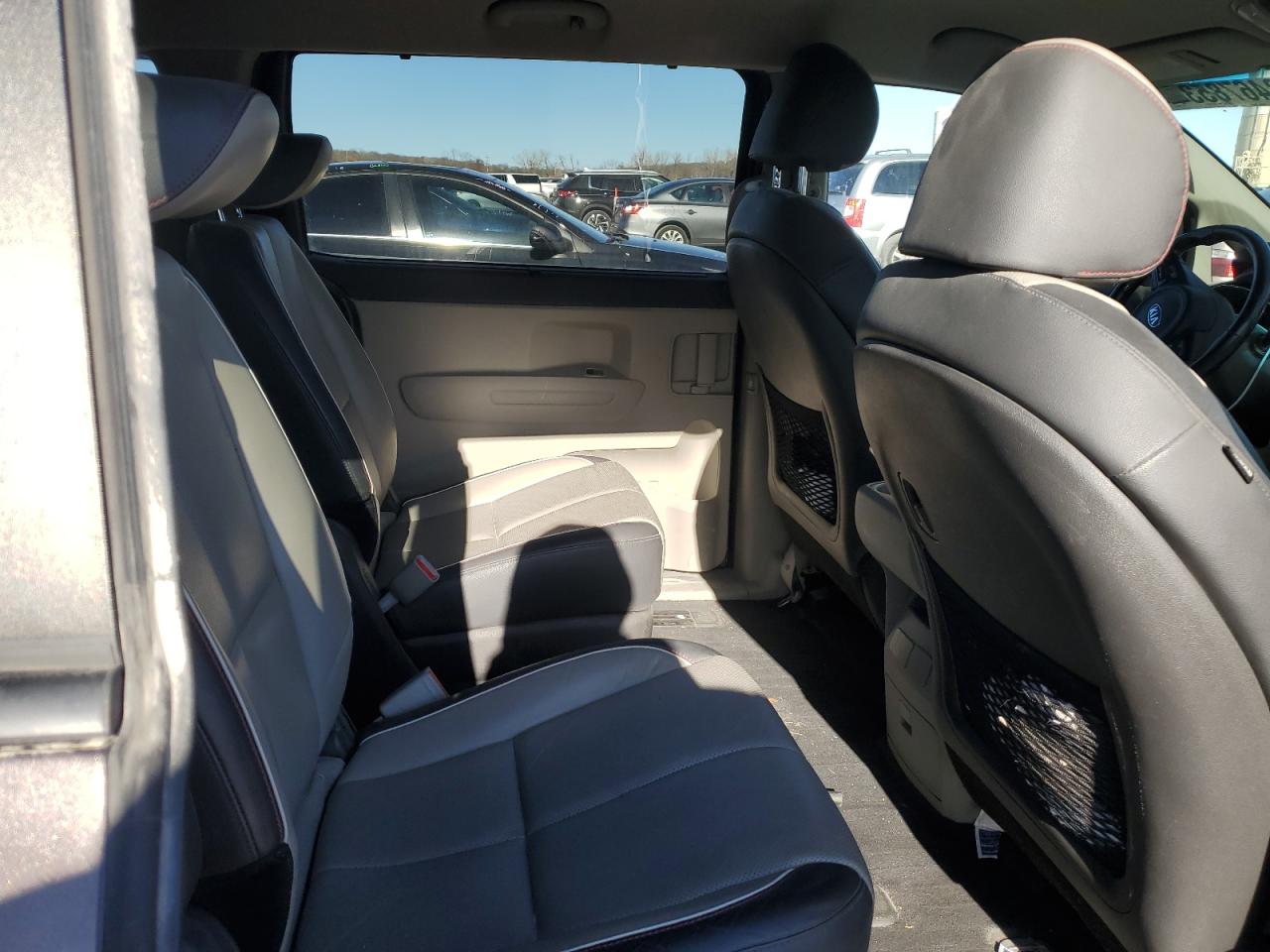 2017 KIA Sedona VIN KNDMB5C18H6248146 Copart auction photo, all over damage thumbnail 11