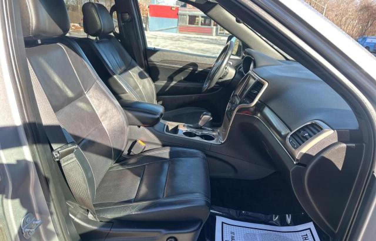 2017 Jeep Grand Cherokee VIN 1C4RJEBG7HC765888 Copart auction photo, normal wear damage thumbnail 5