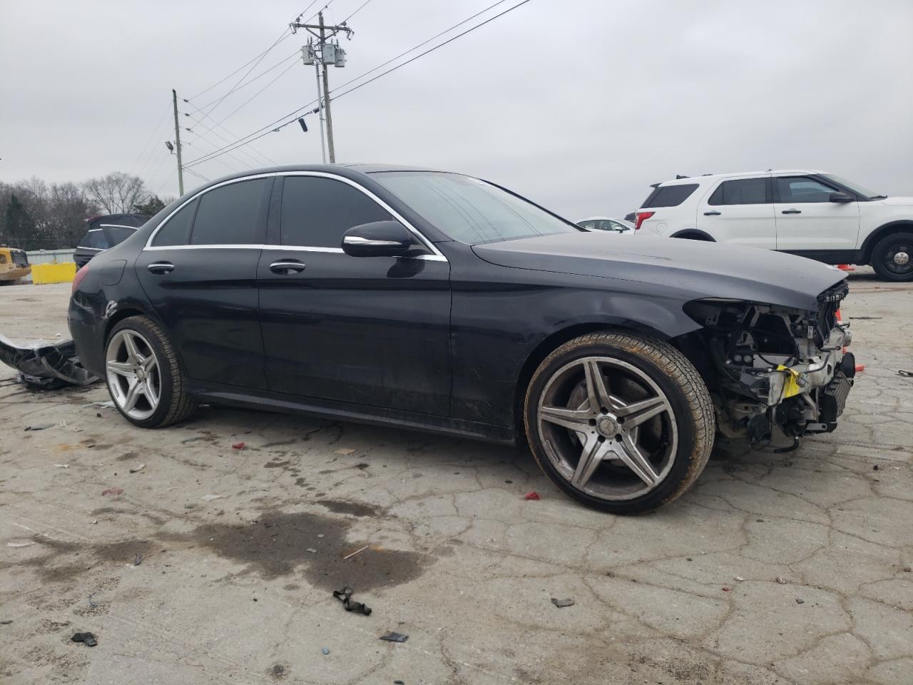 2015 Mercedes-Benz C-klasse VIN 55SWF4KB8FU035621 Copart auction photo, front end / side damage thumbnail 4