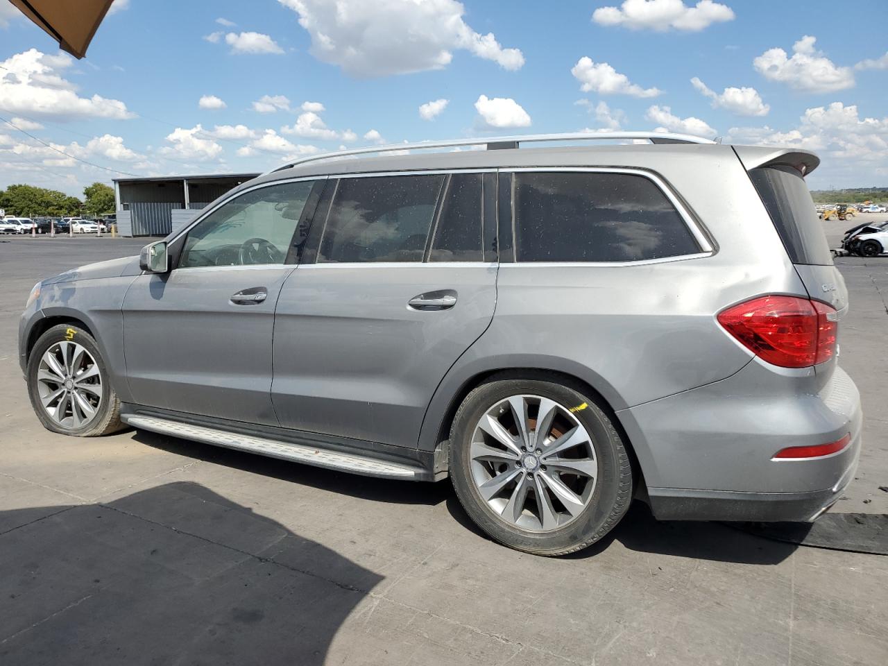 2015 Mercedes-Benz GL-klasse VIN 4JGDF6EE0FA530359 Copart auction photo, undercarriage damage thumbnail 2