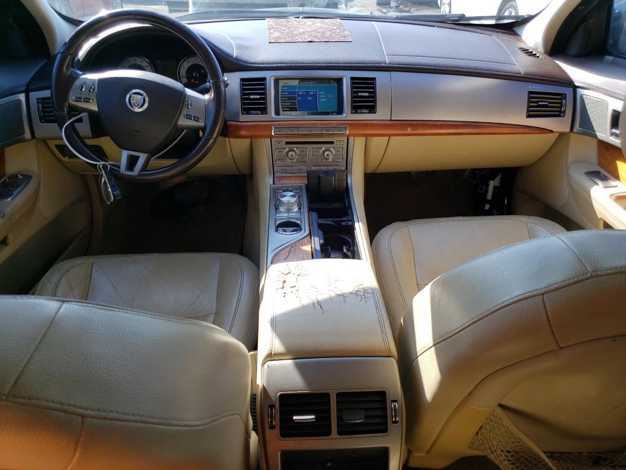 2009 Jaguar XF VIN SAJWA05B09HR04688 Copart auction photo, water/flood / minor dent/scratches damage thumbnail 8