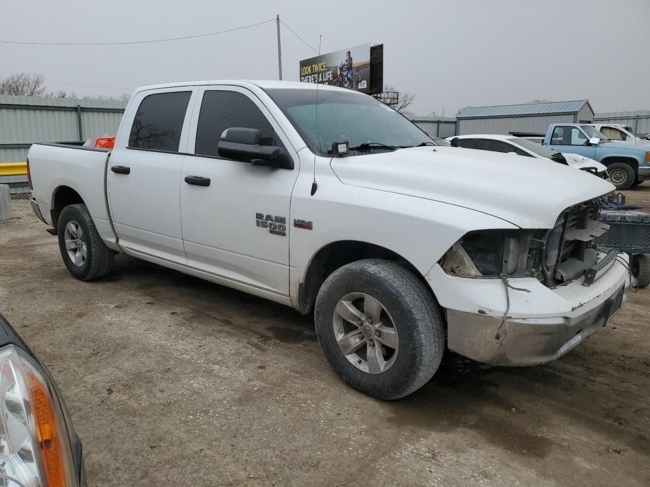 2019 RAM 1500 VIN 3C6RR7KTXKG686924 Copart auction photo, front end damage thumbnail 4