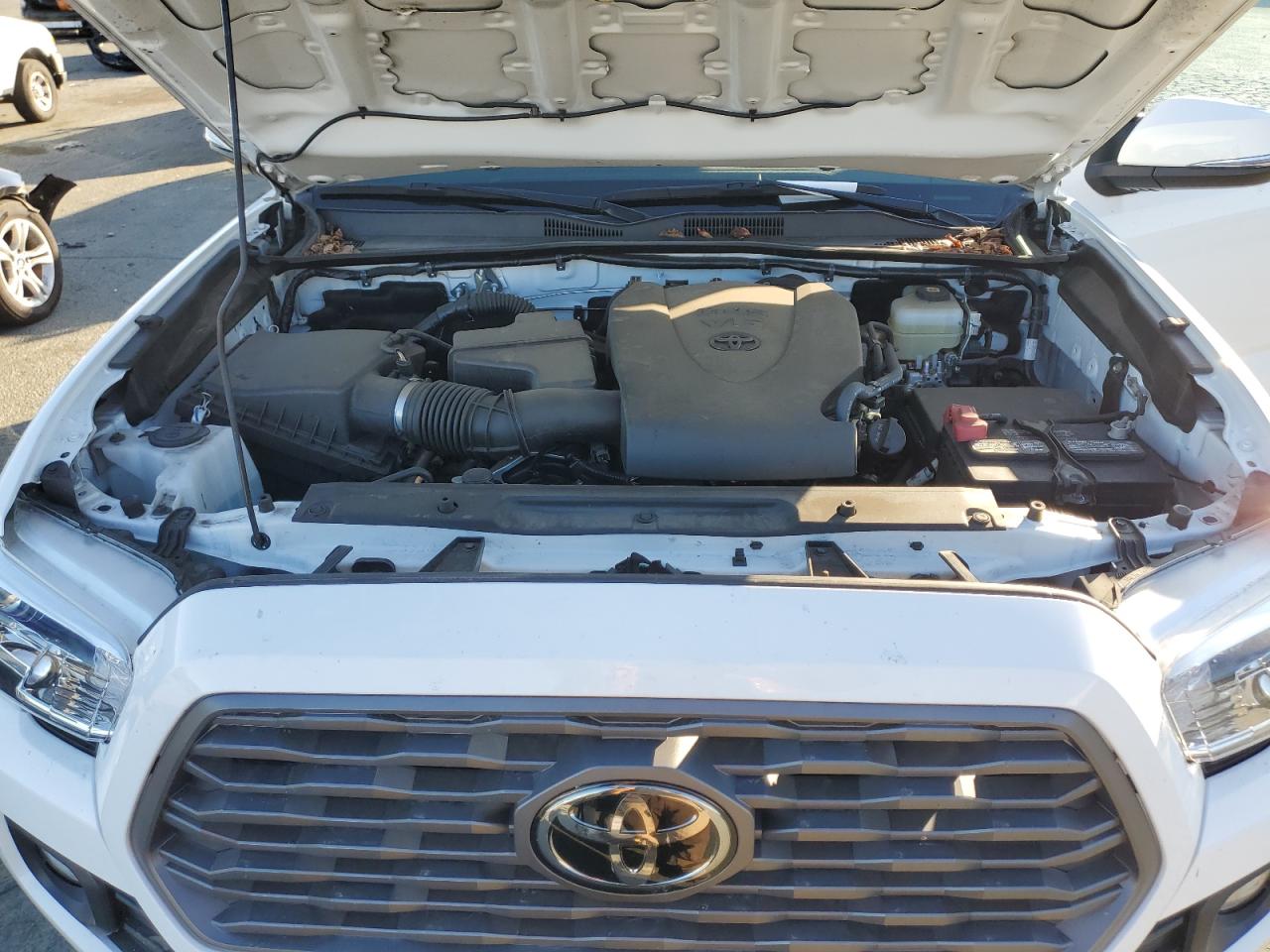 2021 Toyota Tacoma VIN 3TMCZ5AN3MM450402 Copart auction photo, vandalism damage thumbnail 11