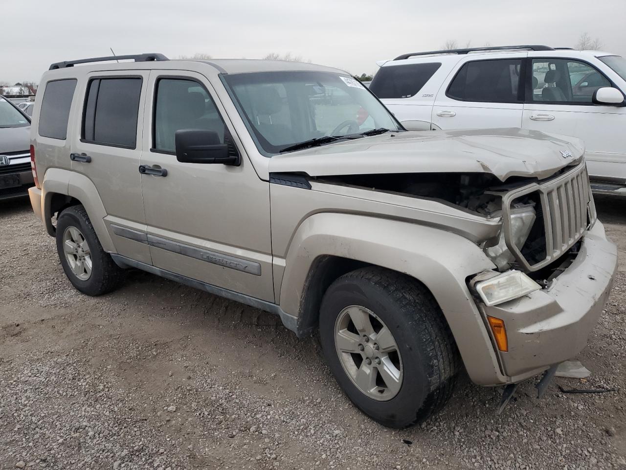 2011 Jeep Liberty (North America) VIN 1J4PP2GK1BW525222 Copart auction photo, front end / minor dent/scratches damage thumbnail 4