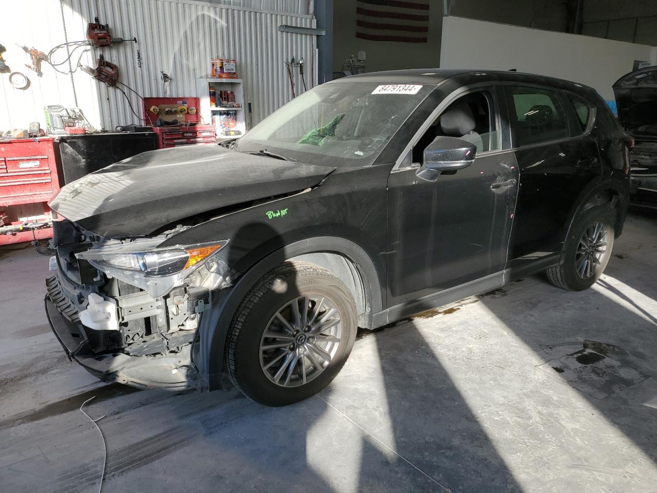 2018 Mazda CX-5 VIN JM3KFBBM8J0460017 - Copart auction photo