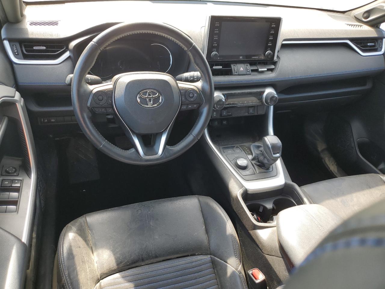 2019 Toyota RAV 4 VIN 2T3EWRFV4KW010122 Copart auction photo, water/flood damage thumbnail 8