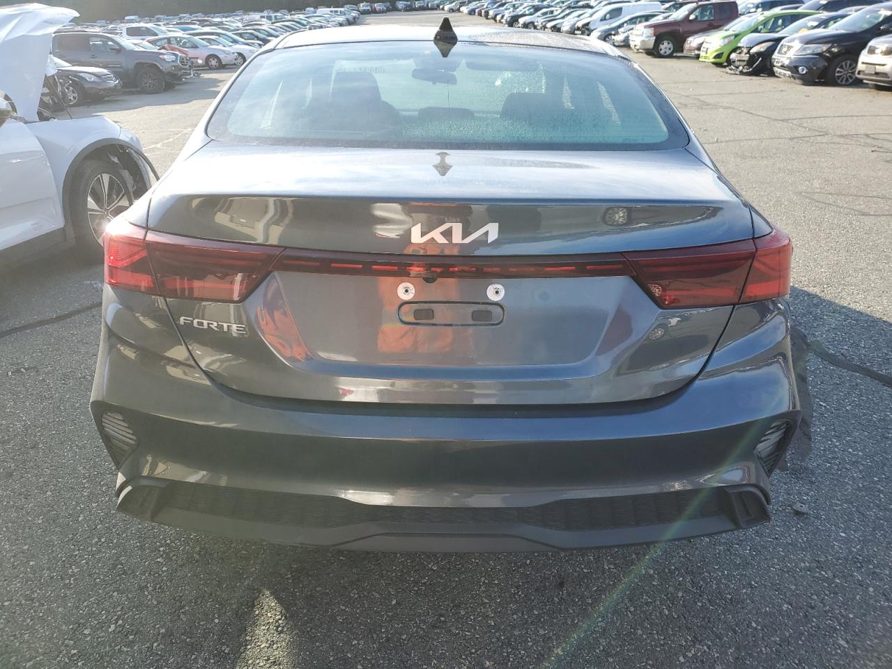 2024 KIA Forte VIN 3KPF24AD1RE739802 Copart auction photo, side / front end damage thumbnail 6