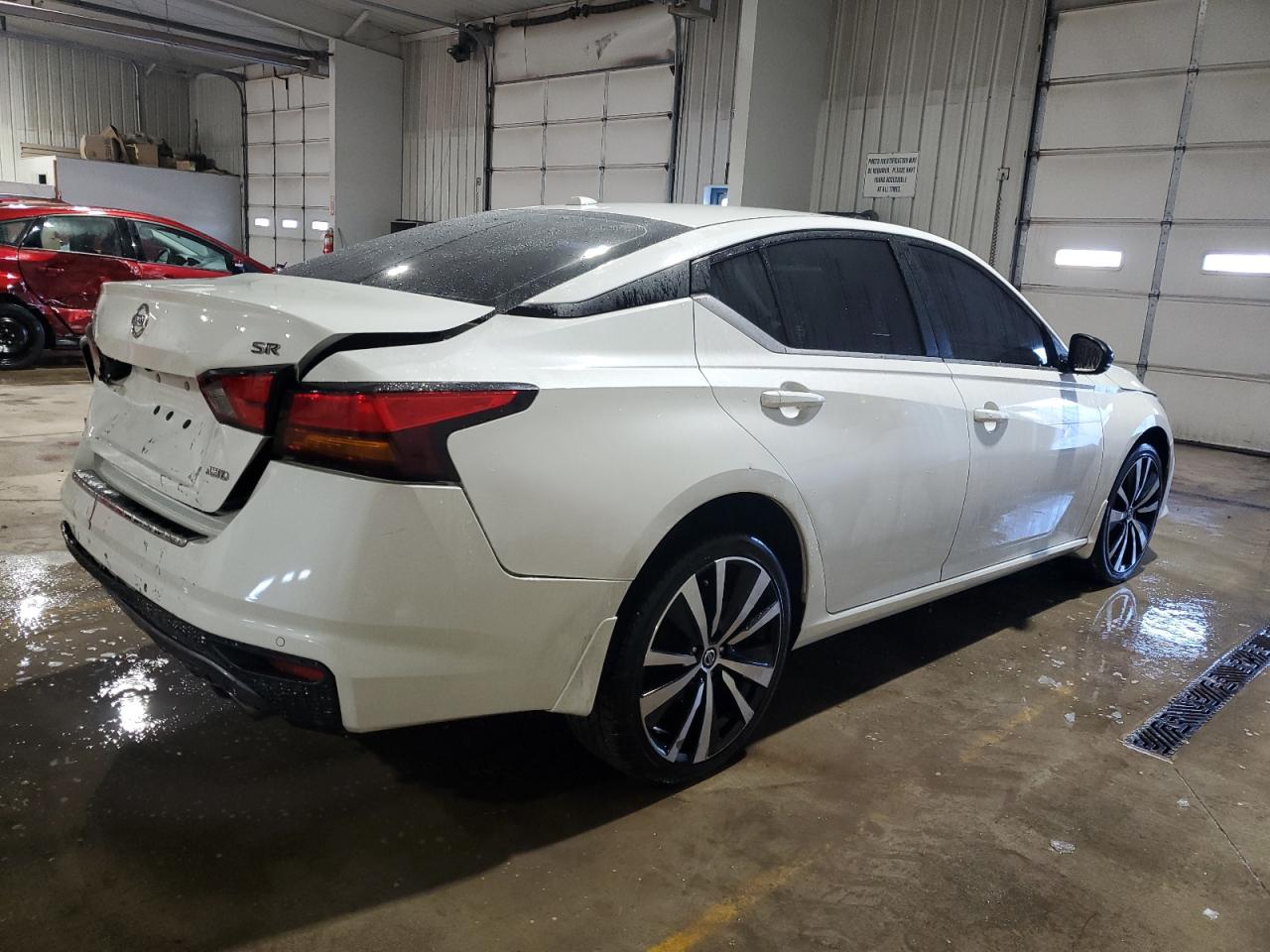 2021 Nissan Altima VIN 1N4BL4CW7MN420621 Copart auction photo, front end / rear end damage thumbnail 3