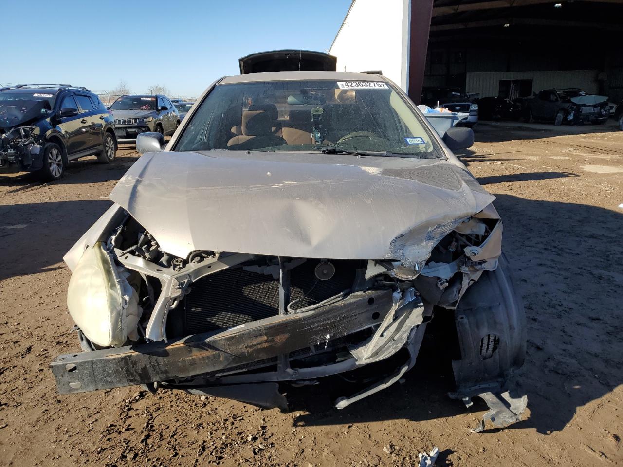 2005 Toyota Corolla VIN 1NXBR32E05Z492517 Copart auction photo, front end / side damage thumbnail 5