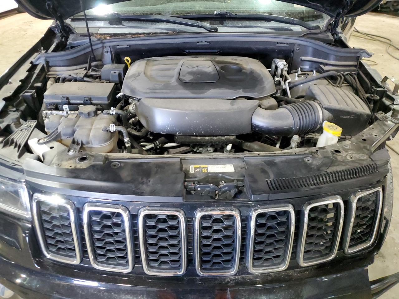 2019 Jeep Grand Cherokee VIN 1C4RJFBG9KC774248 Copart auction photo, front end / side damage thumbnail 12