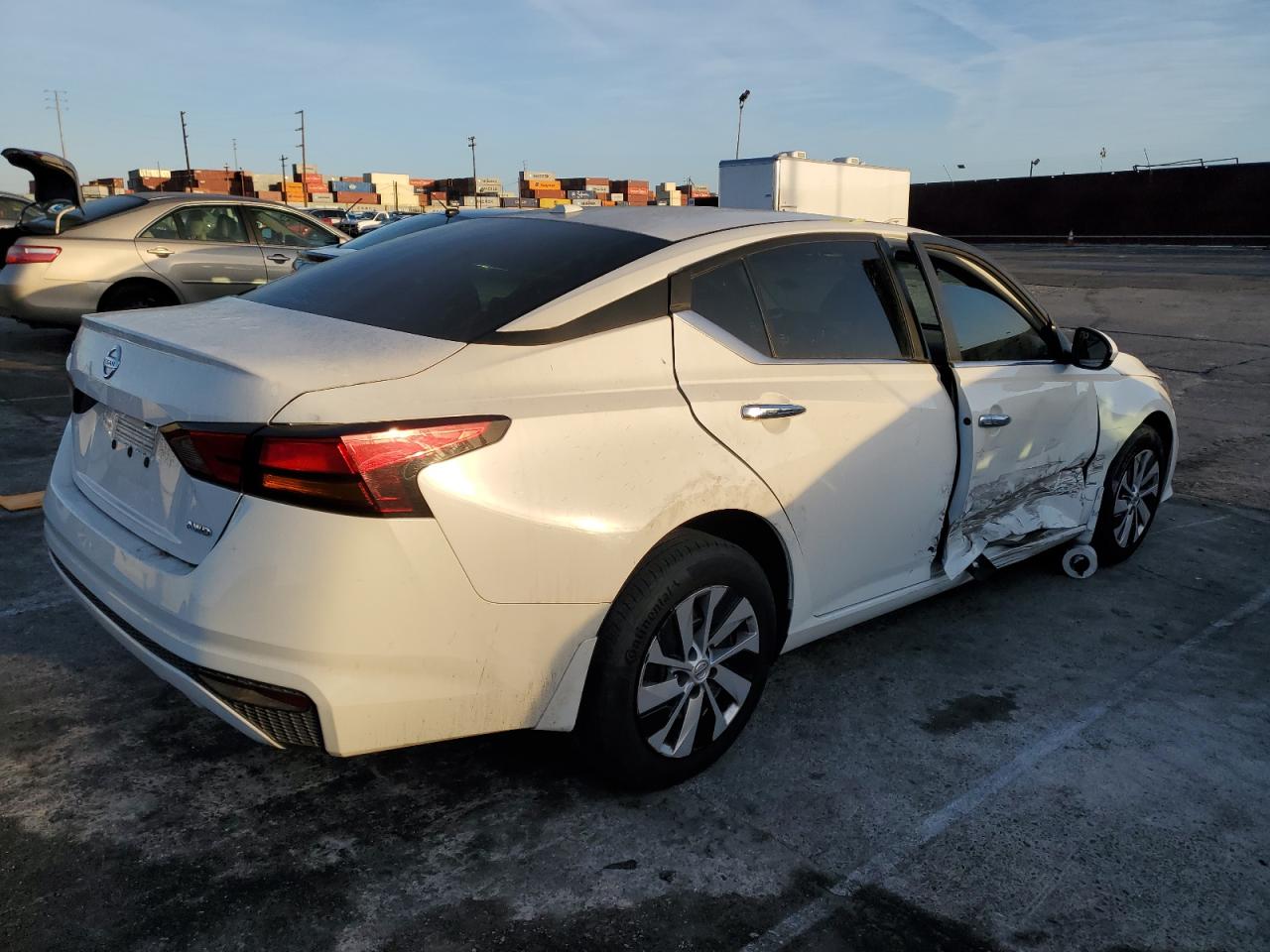 2019 Nissan Altima VIN 1N4BL4BW4KN320653 Copart auction photo, side damage thumbnail 3