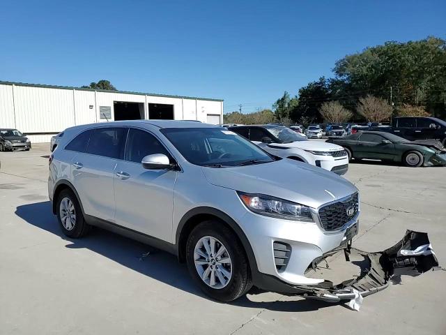2019 KIA Sorento VIN 5XYPG4A34KG522119 Copart auction photo, front end damage thumbnail 11