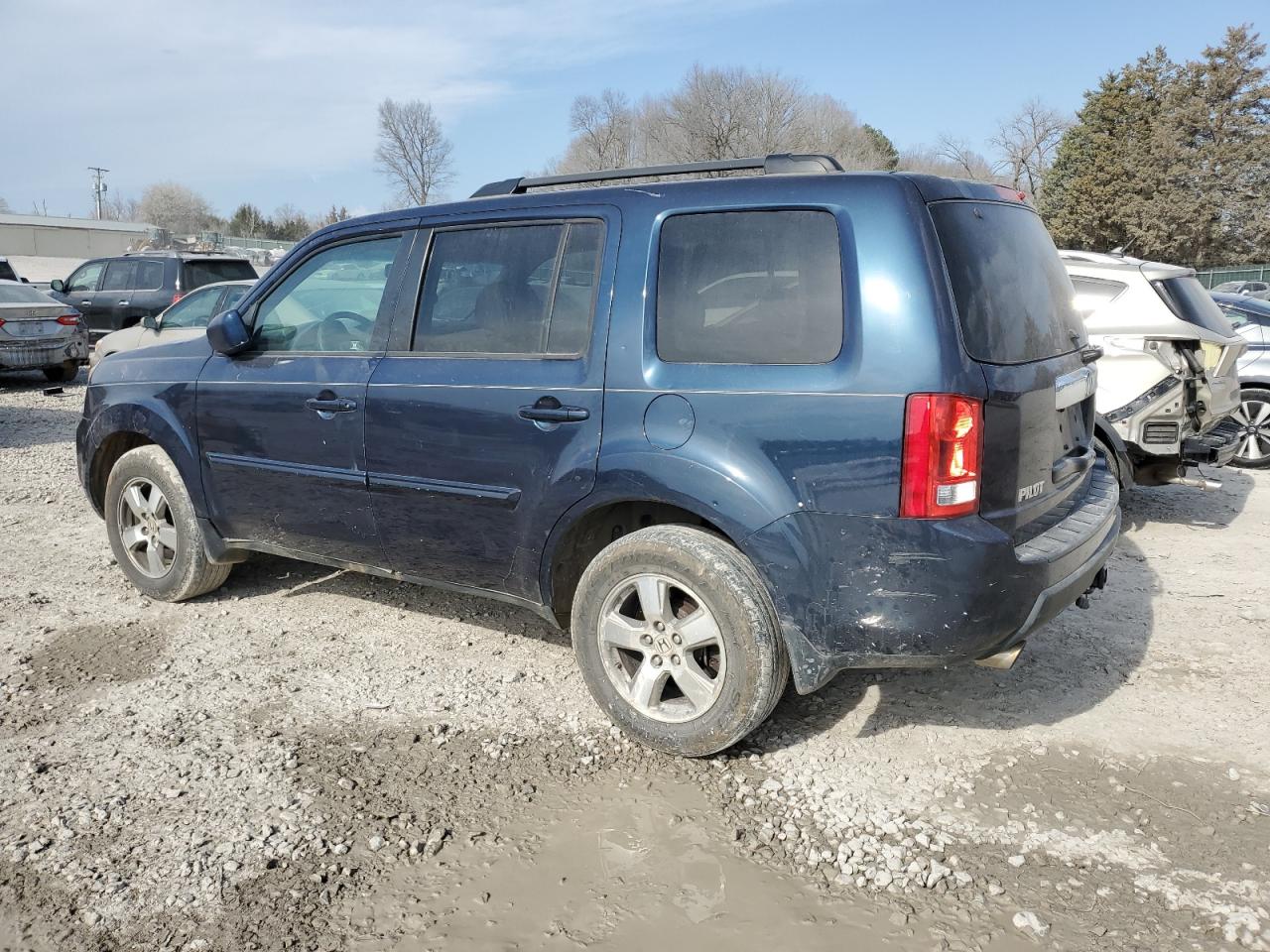 2011 Honda Pilot VIN 5FNYF3H52BB051331 Copart auction photo, front end / minor dent/scratches damage thumbnail 2