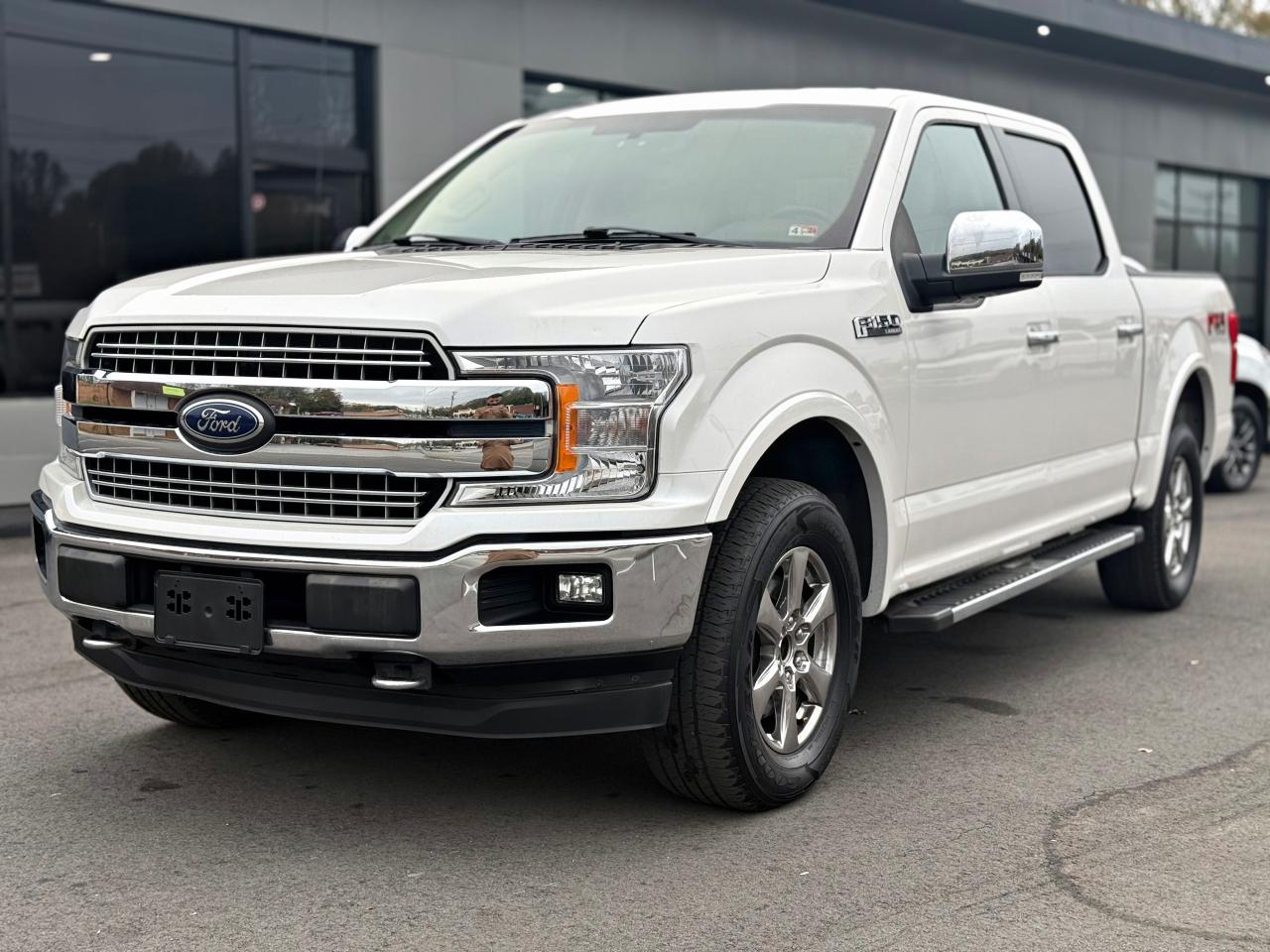 2018 Ford F-150 VIN 1FTEW1EG1JFB96903 Copart auction photo, normal wear / minor dent/scratches damage thumbnail 2