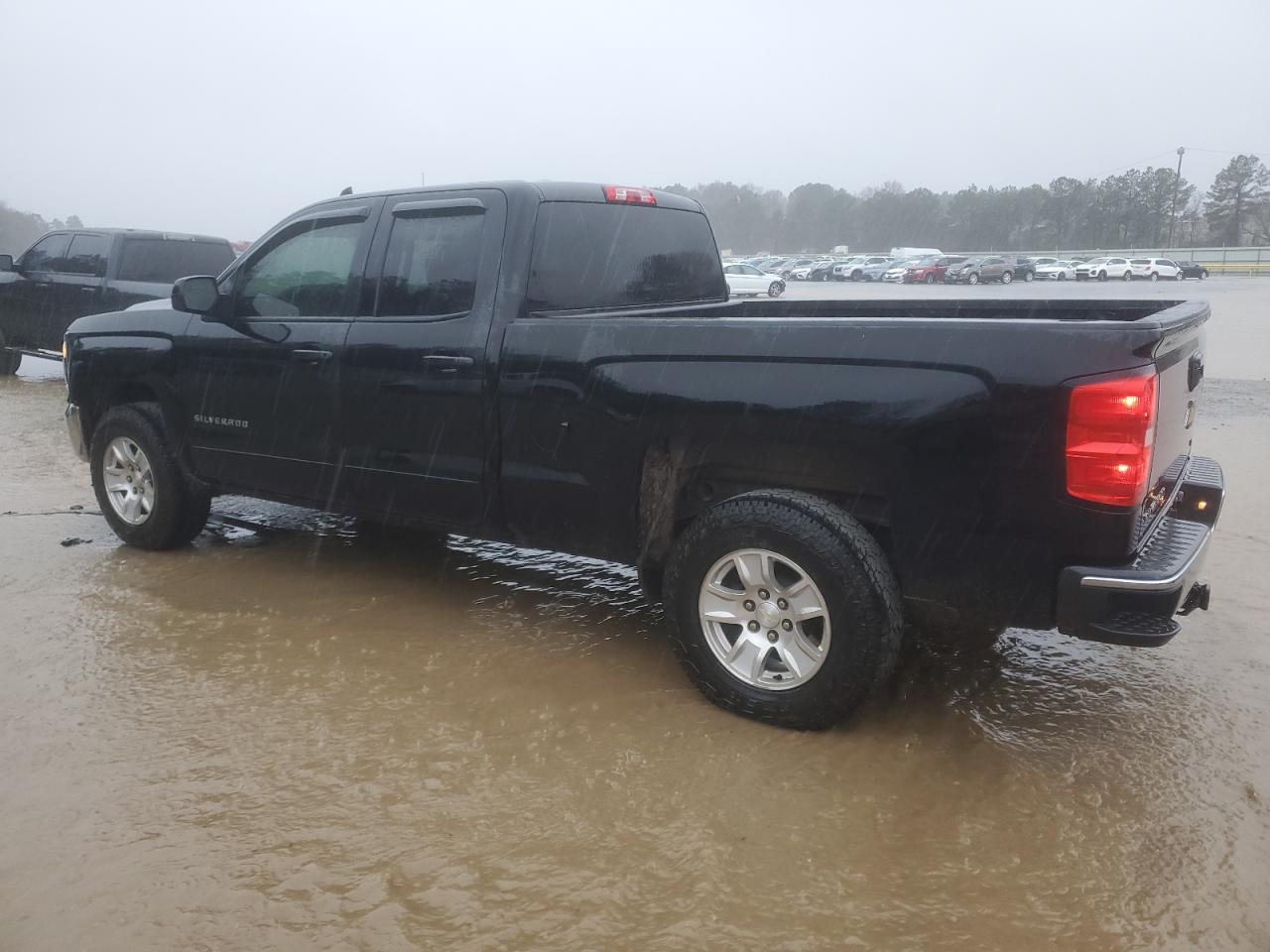 2018 Chevrolet Silverado VIN 1GCRCREC1JZ195707 Copart auction photo, burn / front end damage thumbnail 2
