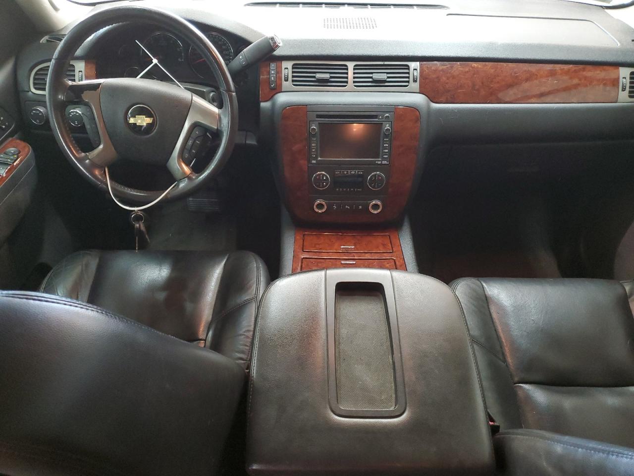 2011 Chevrolet Tahoe VIN 1GNSKCE05BR184080 Copart auction photo, normal wear / minor dent/scratches damage thumbnail 8