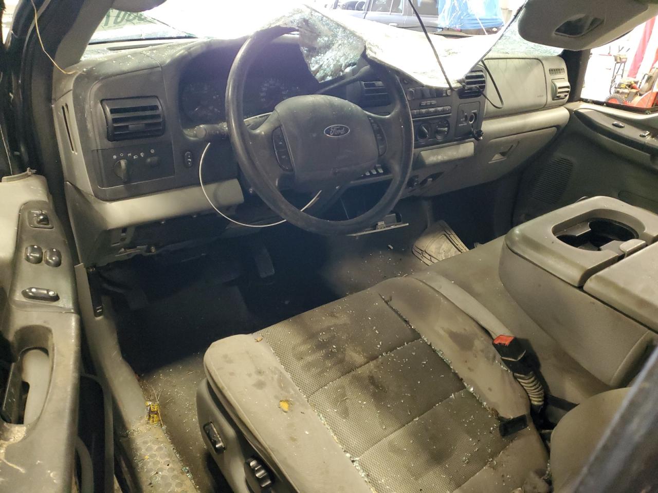 2005 Ford F250 VIN 1FTSX21P95EC60824 Copart auction photo, all over damage thumbnail 8