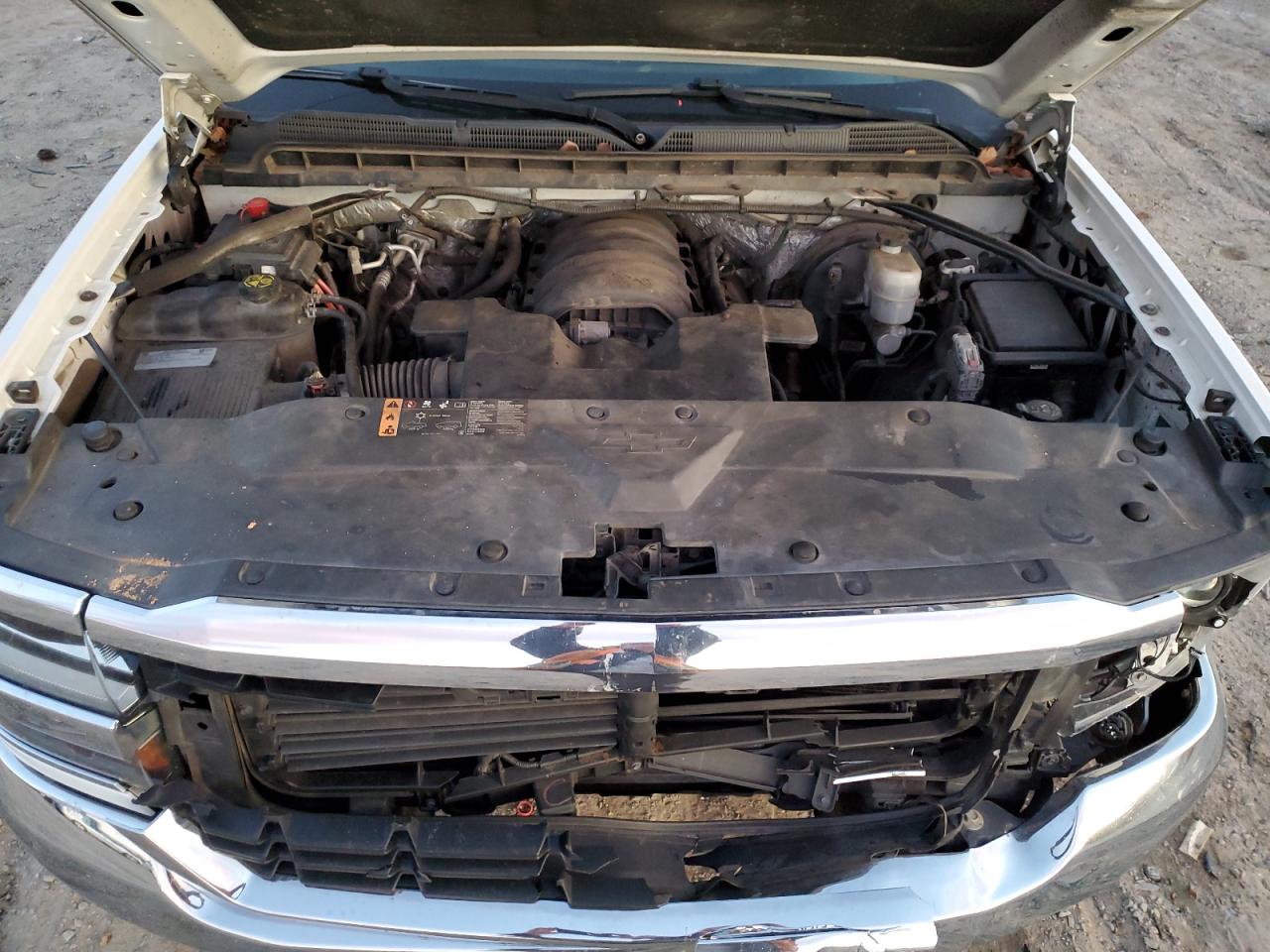 2018 Chevrolet Silverado VIN 3GCUKREC9JG192485 Copart auction photo, front end / minor dent/scratches damage thumbnail 13