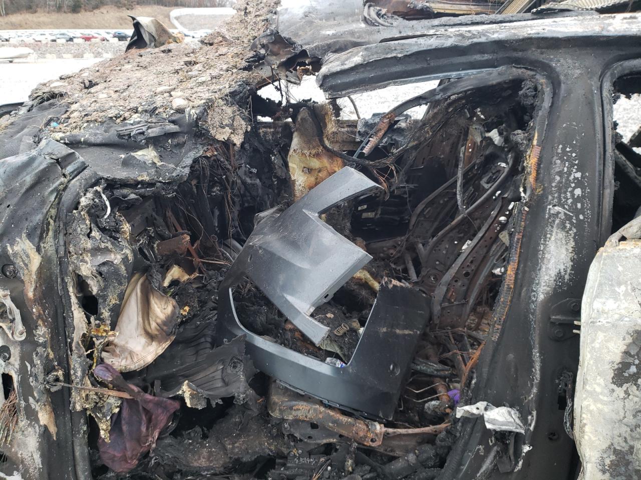 2019 Cadillac XT5 VIN 1GYKNFRS5KZ247556 Copart auction photo, burn damage thumbnail 7