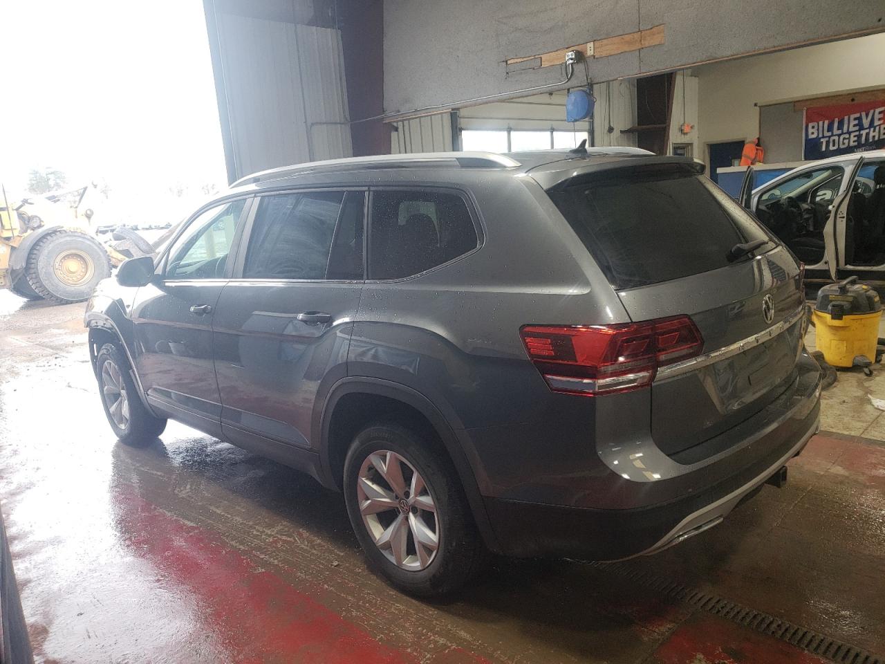 2019 Volkswagen Atlas VIN 1V2GR2CA0KC607973 Copart auction photo, front end damage thumbnail 2