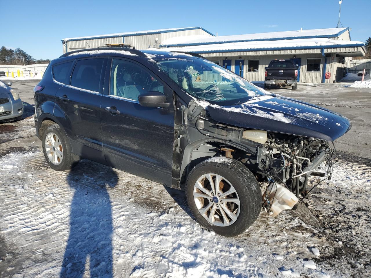 2018 Ford Escape VIN 1FMCU0GD0JUD06499 Copart auction photo, front end / side damage thumbnail 4