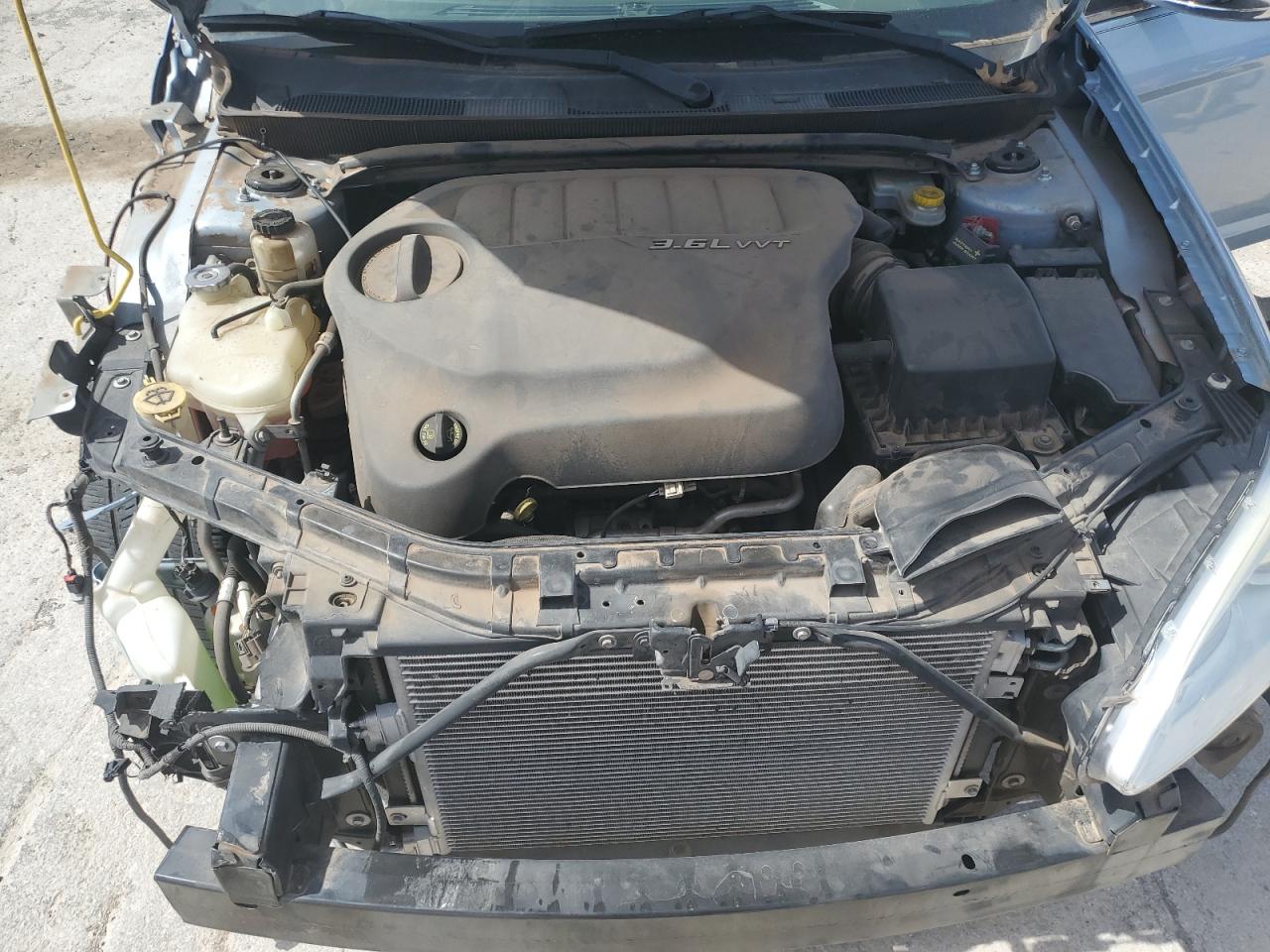 2014 Chrysler 200 VIN 1C3CCBCG8EN199158 Copart auction photo, front end / minor dent/scratches damage thumbnail 12
