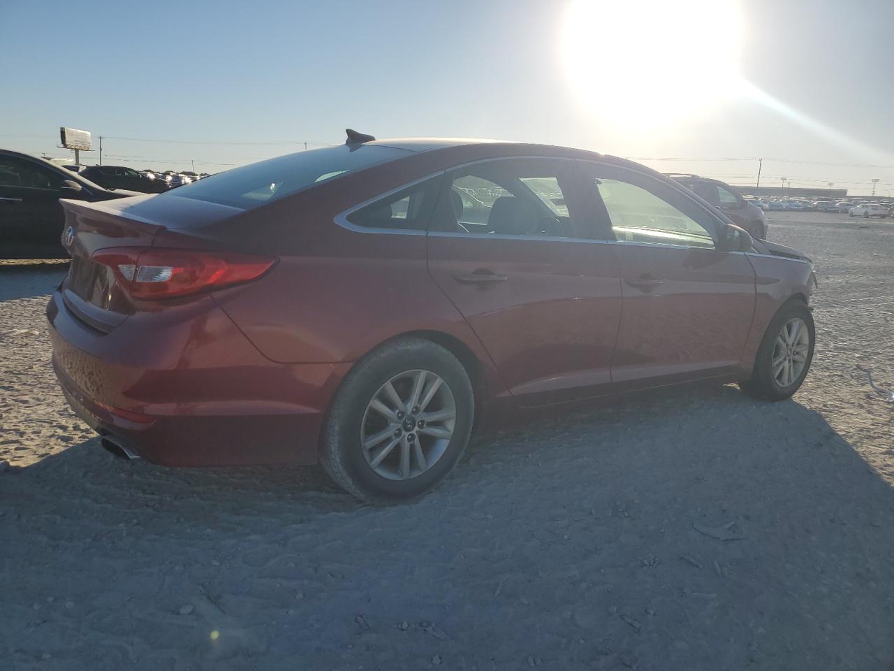 2016 Hyundai Sonata VIN 5NPE24AF0GH343608 Copart auction photo, front end / minor dent/scratches damage thumbnail 3