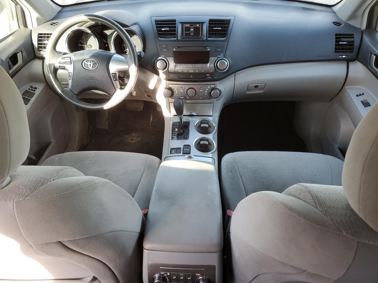 2011 Toyota Highlander VIN 5TDBK3EH6BS050002 Copart auction photo, front end / side damage thumbnail 8
