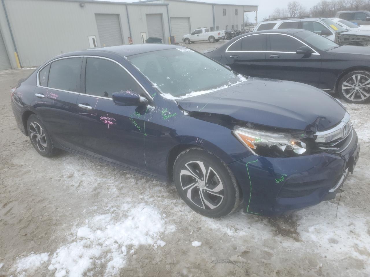 2017 Honda Accord VIN 1HGCR2F35HA215798 Copart auction photo, front end damage thumbnail 4