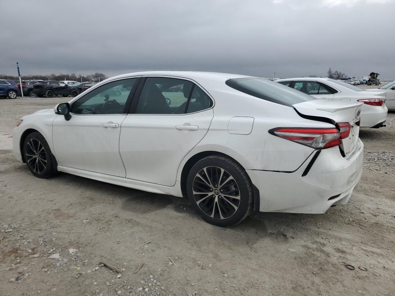 2018 Toyota Camry VIN 4T1B11HK7JU035707 Copart auction photo, rear end / front end damage thumbnail 2