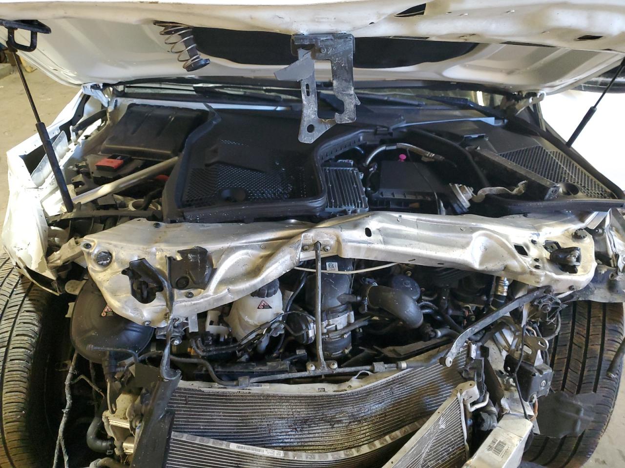 2019 Mercedes-Benz C-klasse VIN 55SWF6EB4KU302268 Copart auction photo, front end / side damage thumbnail 12