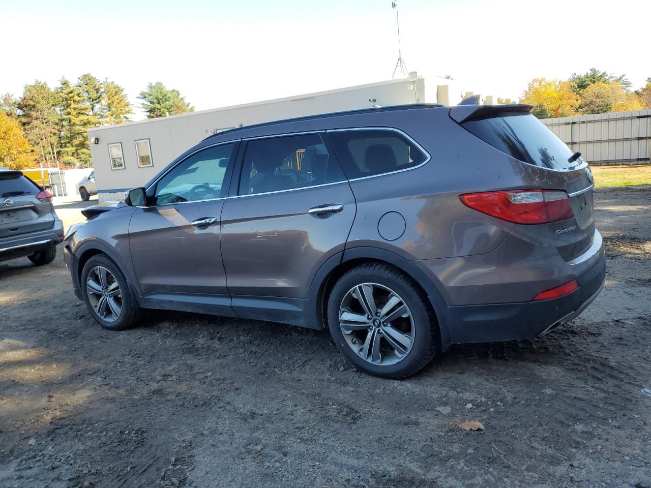 2014 Hyundai Santa Fe VIN KM8SRDHF5EU063282 Copart auction photo, front end / minor dent/scratches damage thumbnail 2