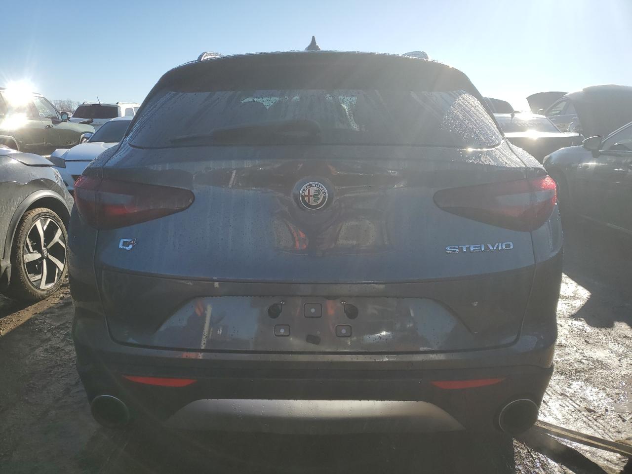 2018 Alfa Romeo Stelvio VIN ZASFAKNN7J7B81945 Copart auction photo, normal wear damage thumbnail 6