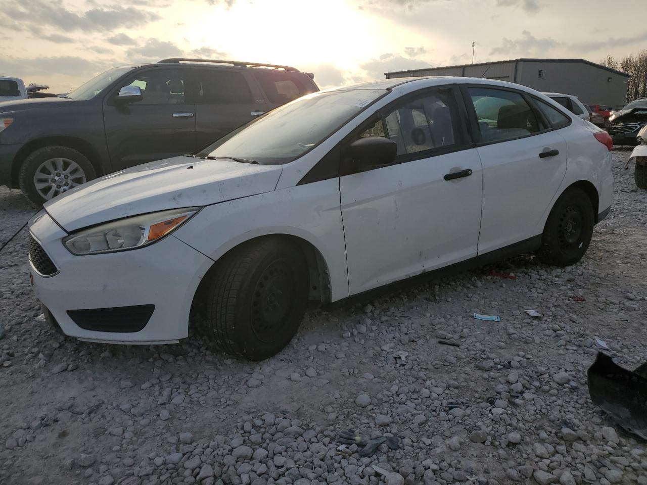 2015 Ford Focus VIN 1FADP3E24FL276705