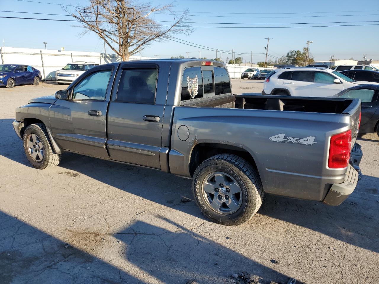 2006 Dodge Dakota VIN 1D7HW48K46S624630 Copart auction photo, rear end damage thumbnail 2