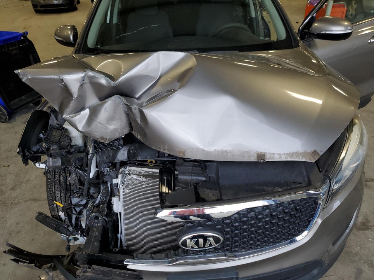 2017 KIA Sorento VIN 5XYPG4A58HG291624 Copart auction photo, front end damage thumbnail 14