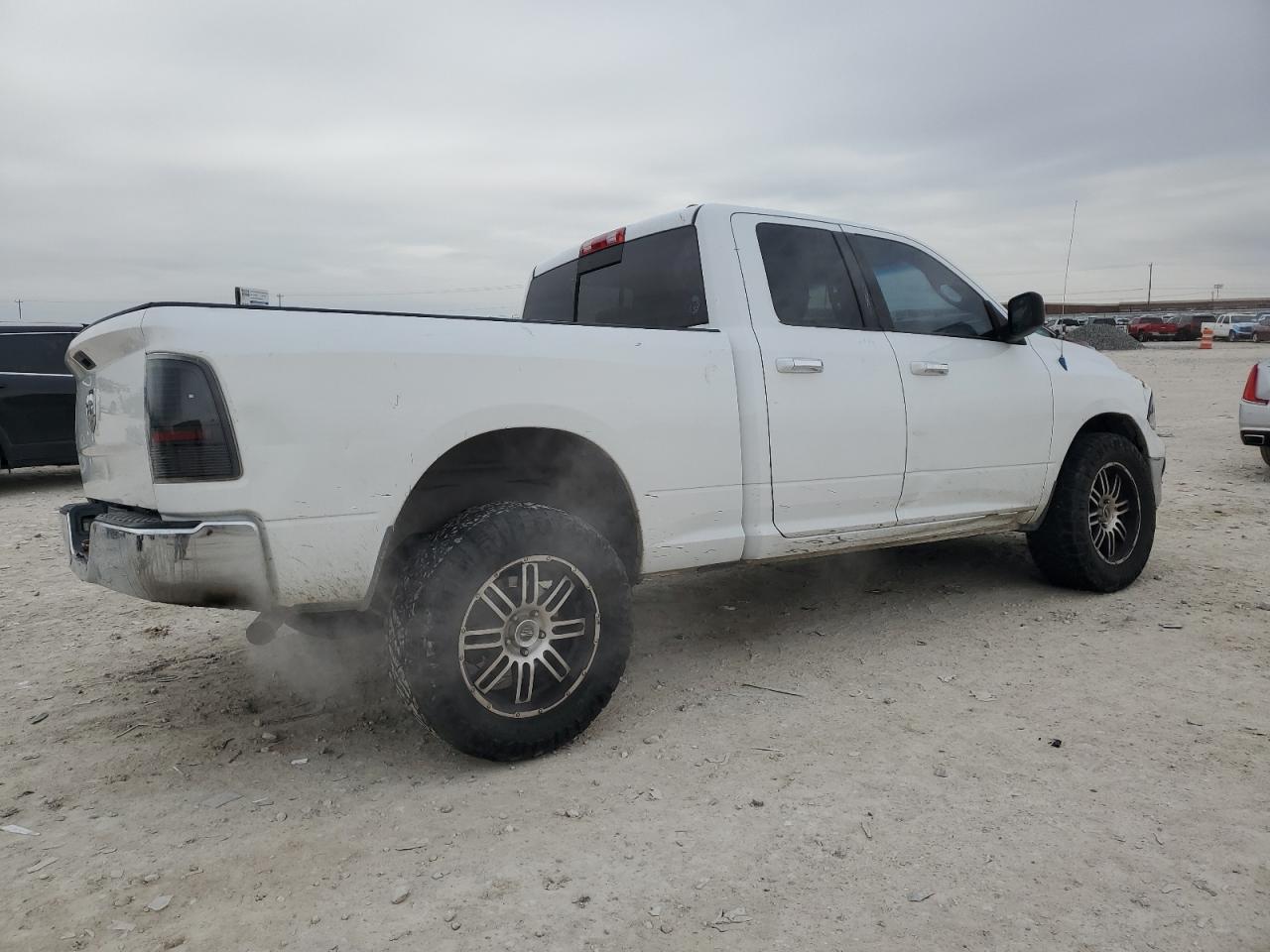 2011 Dodge RAM VIN 1D7RV1GPXBS587502 Copart auction photo, front end / minor dent/scratches damage thumbnail 3