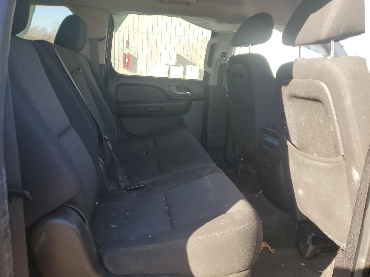 2013 Chevrolet Suburban VIN 1GNSKHE78DR274966 Copart auction photo, side / minor dent/scratches damage thumbnail 12