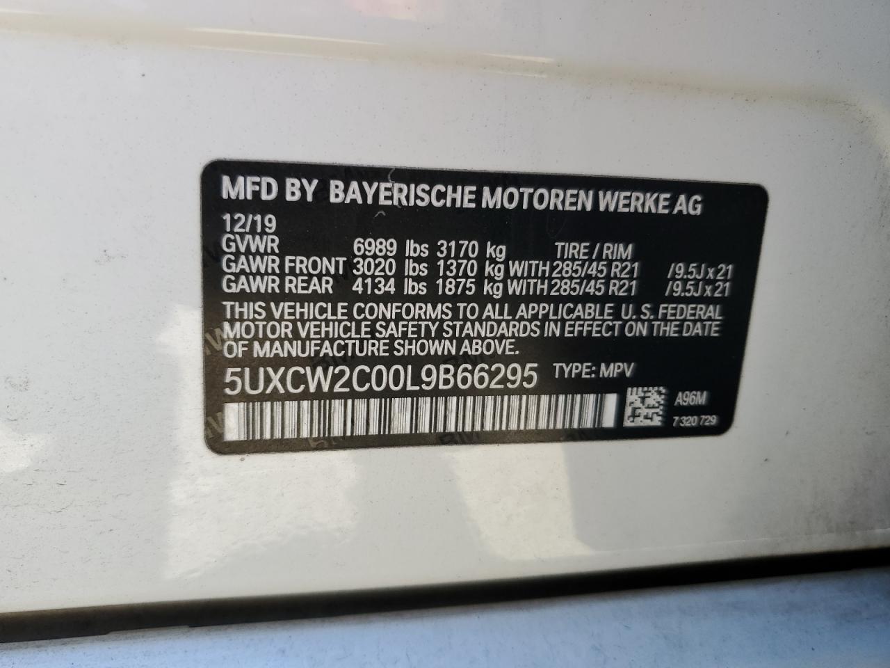2020 BMW X7 VIN 5UXCW2C00L9B66295 Copart auction photo, undercarriage / minor dent/scratches damage thumbnail 13