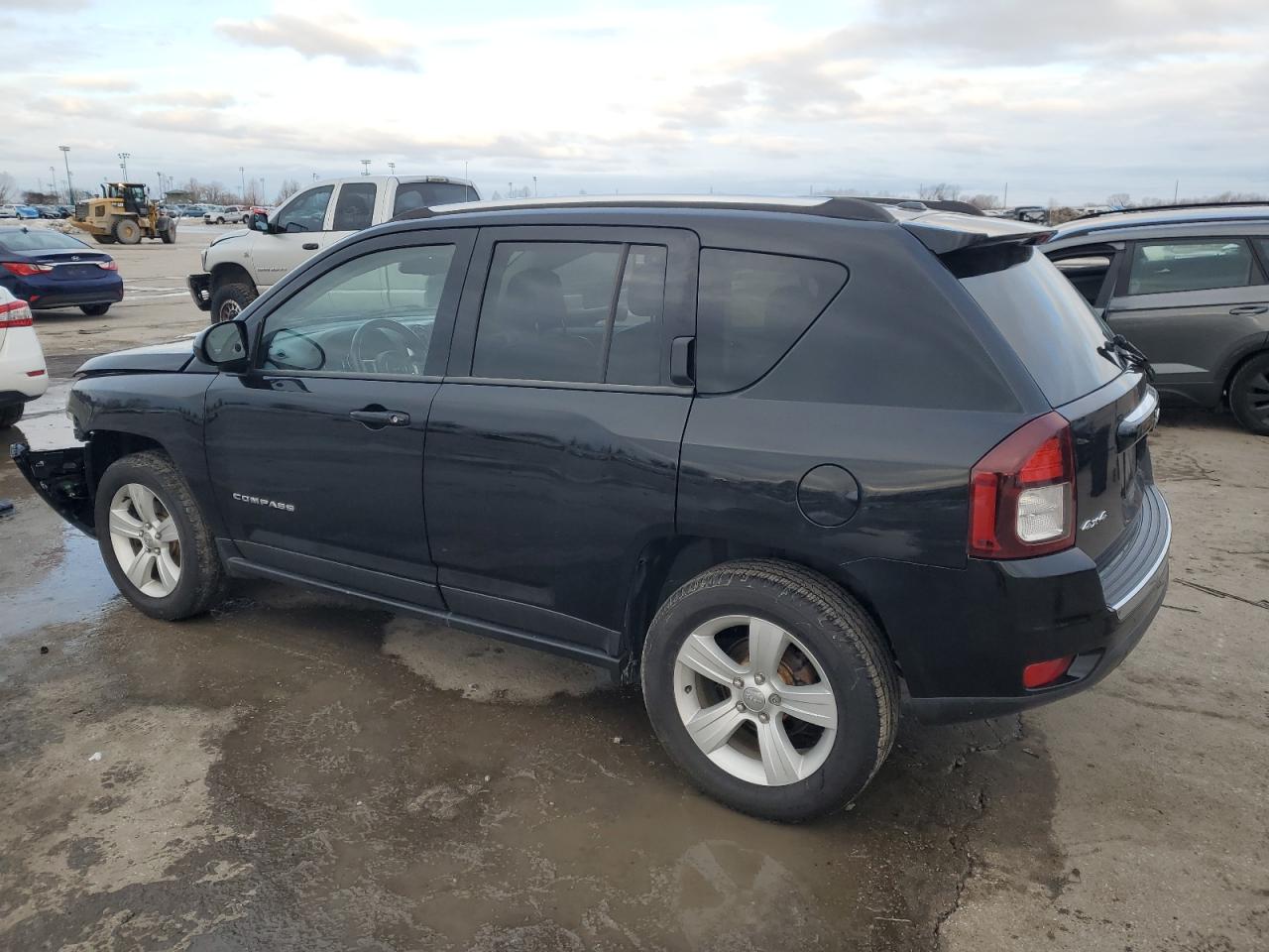 2015 Jeep Compass VIN 1C4NJDEBXFD217481 Copart auction photo, front end damage thumbnail 2